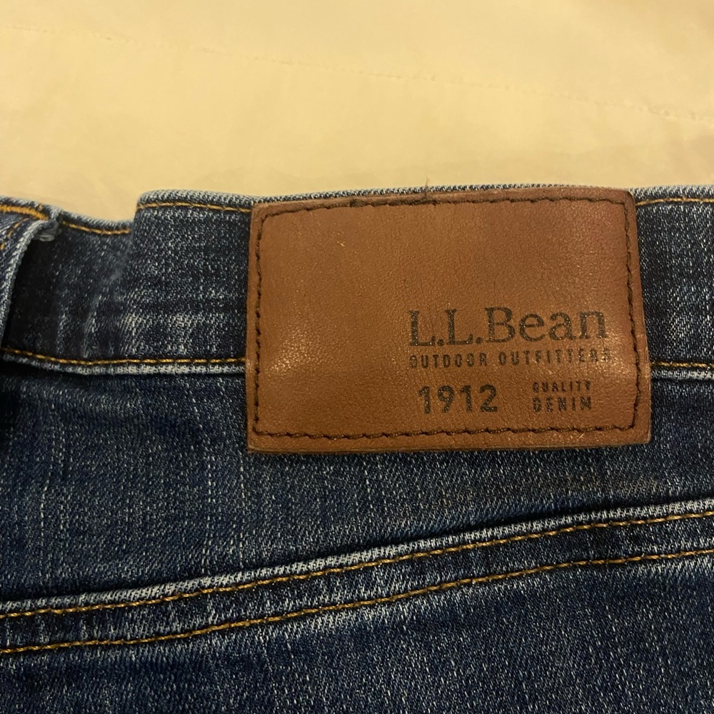 L.L. Bean BeanFlex Men's Blue Jeans